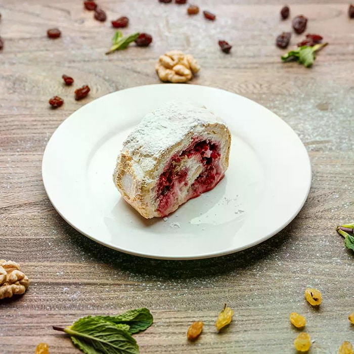 Basilic Меренговый рулет